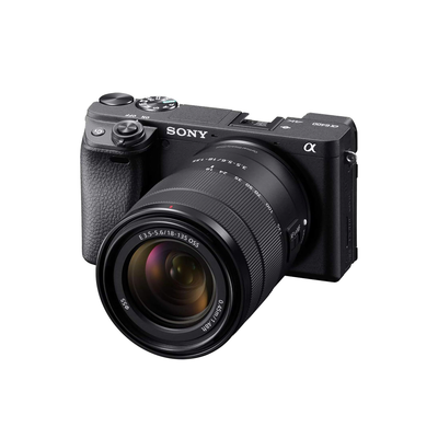 Sony a6400 con lente de 18-135mm f/3.5-5.6 OSS