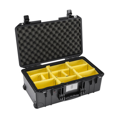 Pelican 1535AirWD Estuche rígido de mano con ruedas y divisor acolchado (negro)