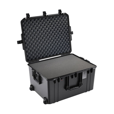 Pelican 1637AirWF Estuche rígido con ruedas y inserto de espuma (negro)