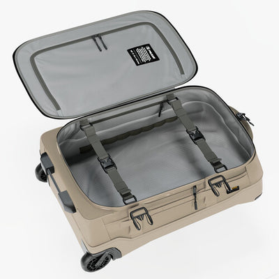 Bolsa de viaje híbrida con ruedas Pelican AEGIS de 22" (Arena)