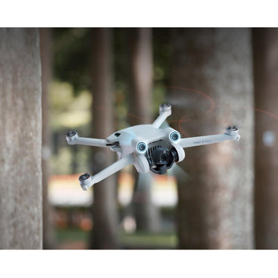 Drone DJI Mini 3 Pro con control remoto DJI RC