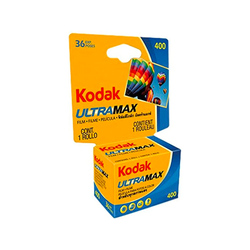Película negativa en color Kodak UltraMax 400 (rollo de 35mm, 36 exposiciones)